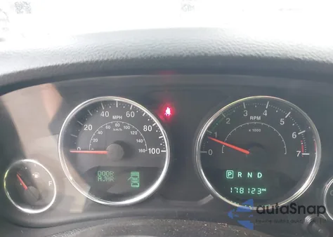 2015 Jeep Wrangler Unlimited Sahara z USA, uszkodzony, nr VIN 1C4BJWEG2FL610956